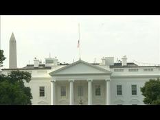 USA: flags at half-mast at the White House after two shootings