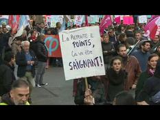 Retreats: parade in Marseille, Mélenchon’s call for "non-violence"