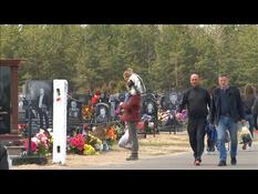 Despite the pandemic, Belarusians participate in religious celebrations in cemeteries