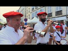 The gaiteros awaken the Basque festivals