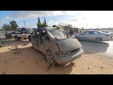 Libya: cars crashed after the explosion that targeted a vegetable market