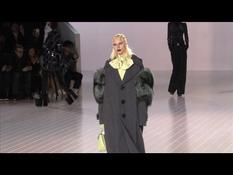 Fashion Week: Lady Gaga wins in Marc Jacobs