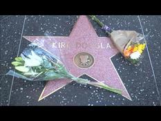 Kirk Douglas, 'the last Hollywood legend' for a fan