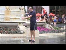 Heat wave: Londoners flock to fountains