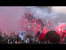 Lille: the new French champions cheered by a cheering crowd (2)