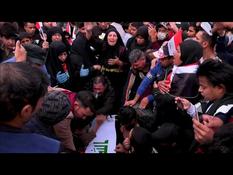 Hundreds of Iraqis mourn funeral of activist killed in Karbala
