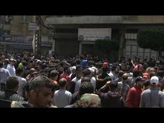 Lebanon: funeral of protester in Tripoli after night clashes with army