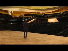 The Philharmonie de Paris will play "moderato"