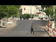 In Gaza, confined for at least two days, the streets are deserted