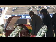 e Zimbabwe and Africa welcome controversial "hero" Mugabe