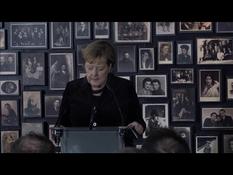 Merkel expresses "deep shame" during her first visit to Auschwitz