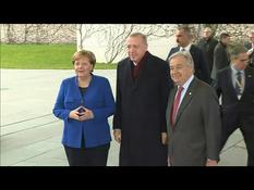 A. Merkel welcomes participants to the conference on Libya (2)