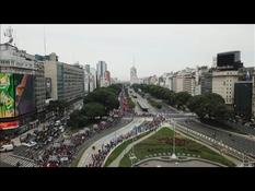 Protest for economic aid in the face of new restrictions in Argentina