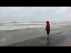 Hurricane Delta hits Texas before hitting Louisiana