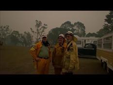 Fires in Australia: Towamba village choked by mist