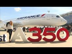 Airbus presents its A350 delivered to Air France