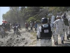 Clashes with the army on the border between Mexico and Guatemala during the passage of migran