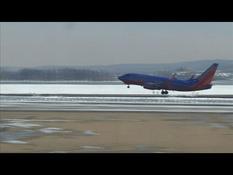 Air traffic resumes in Washington after snowstorm