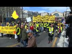 "Yellow vests": peaceful demonstration in Paris (2)