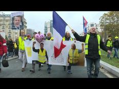"Happy birthday!": parade of "yellow vests" in Paris, 1 year after the beginning of the movement
