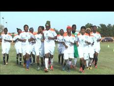 Niger: Girls dribble bans to play football