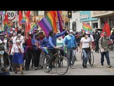 Ecuador: Presidential candidate Yaku Pérez campaigns on his bike