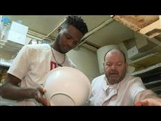 "We won all together": regularized, the young Guinean apprentice back at the bakery in Besançon