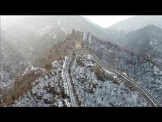 The Great Wall of China wakes up in the snow