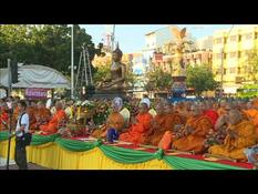 Thailand: 10,000 monks pray a week after Bangkok shooting